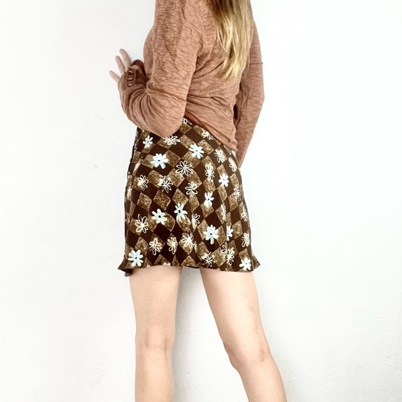 JONATHAN MARTIN | 🌼 Checkered Floral Print Mini Skirt - Picture 2 of 10